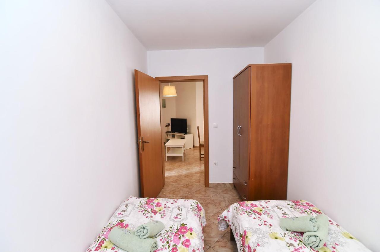 Apartments Luni II 巴斯卡 外观 照片