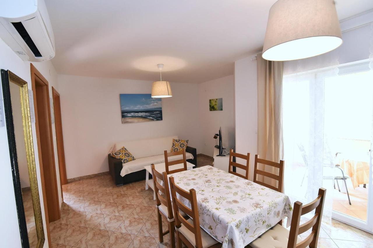 Apartments Luni II 巴斯卡 外观 照片